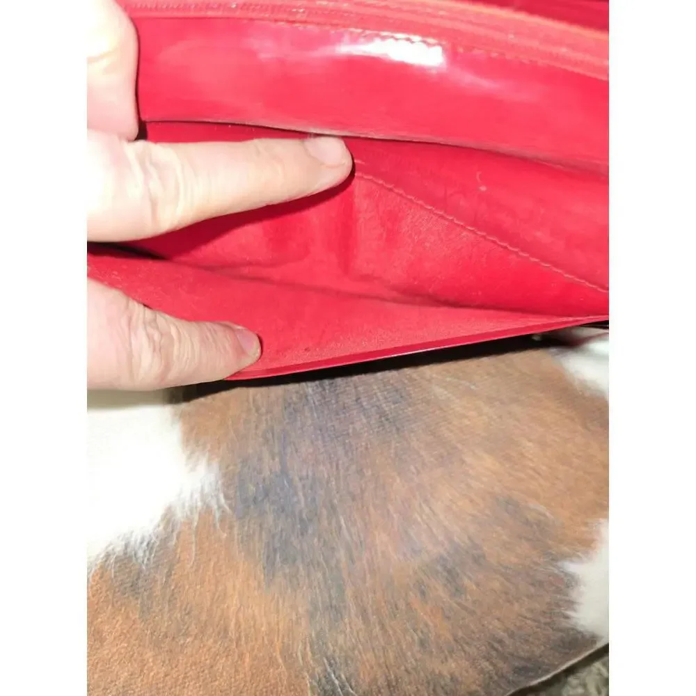 Red Prada Wallet - Picture 7 of 14